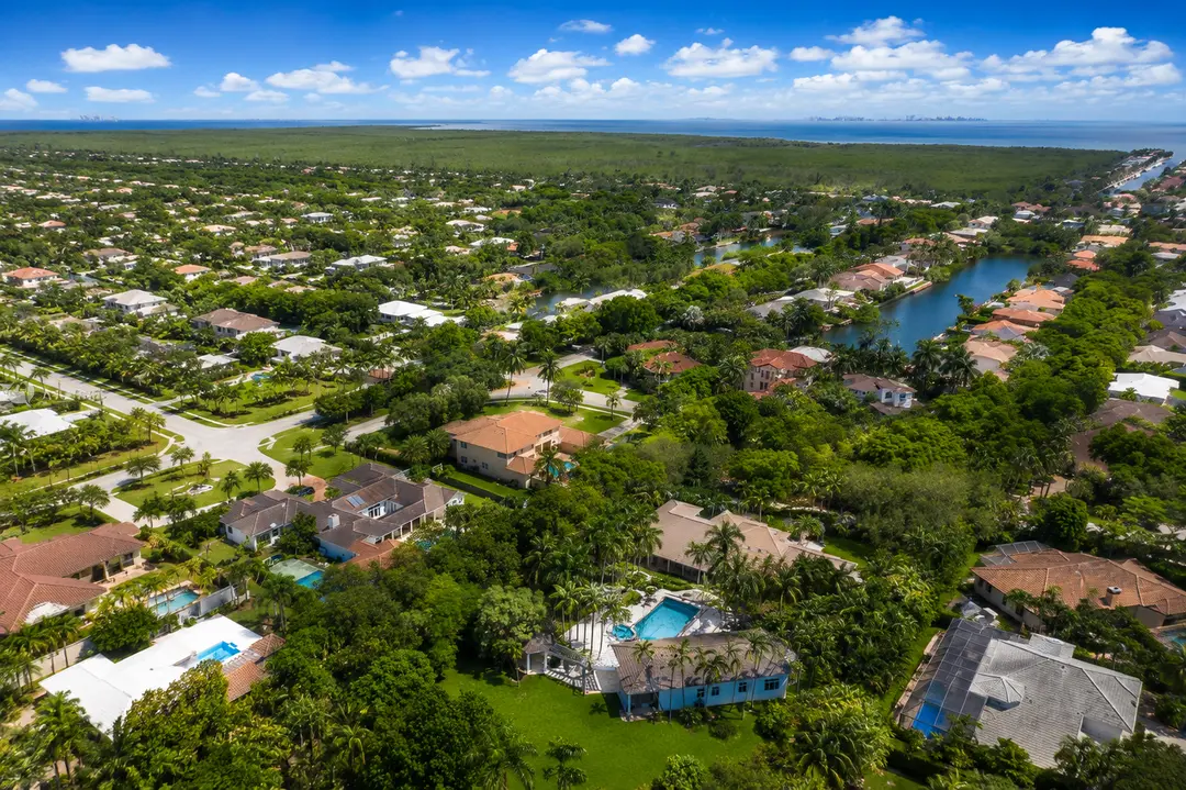 Aerial view of estate homes in Pinecrest